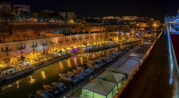 Old Mint Penthouse Apartment Valletta